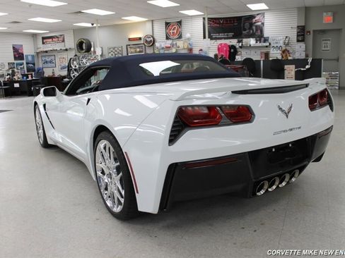 Used 2016 Chevrolet Corvette Stingray Convertible w/ 3LT Preferred Equipment Group RWD image 4