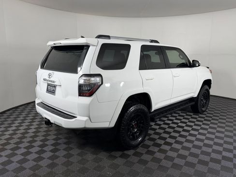 Used 2015 Toyota 4Runner SR5 Premium image 11