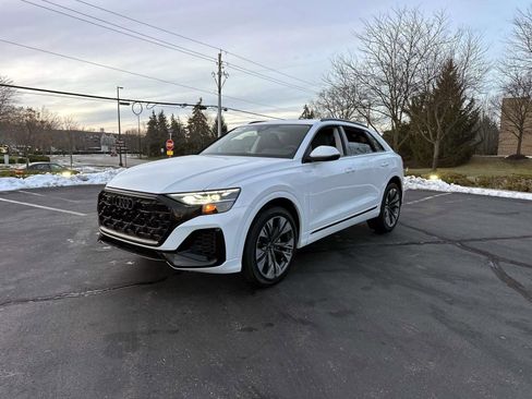 Used 2025 Audi Q8 Premium w/ Black Optic Package AWD/4WD image 3