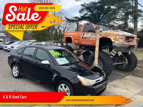 Used 2008 Ford Focus SES FWD image 1