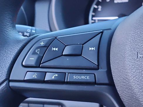 Certified 2025 Nissan Kicks Play S image 20