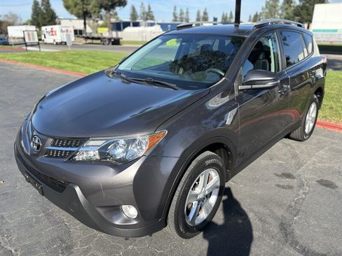 Used 2013 Toyota RAV4 XLE FWD image 6