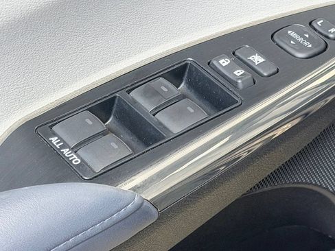 Used 2015 Toyota Avalon Limited FWD image 13
