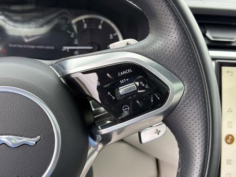 Used 2023 Jaguar F-PACE R-Dynamic S AWD/4WD image 24