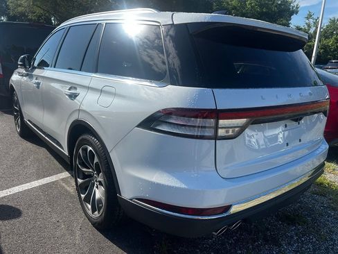 Used 2025 Lincoln Aviator 2WD image 3