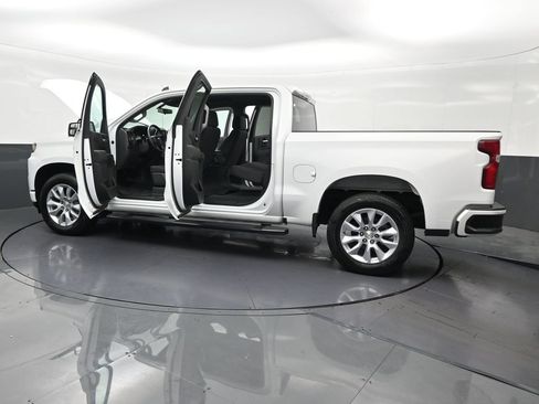 Used 2020 Chevrolet Silverado 1500 Custom w/ Custom Value Package RWD image 34