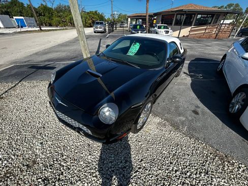 Used 2002 Ford Thunderbird RWD image 17