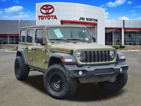 Used 2025 Jeep Wrangler Sport image 1