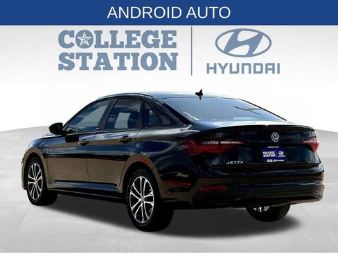 Used 2024 Volkswagen Jetta Sport image 8