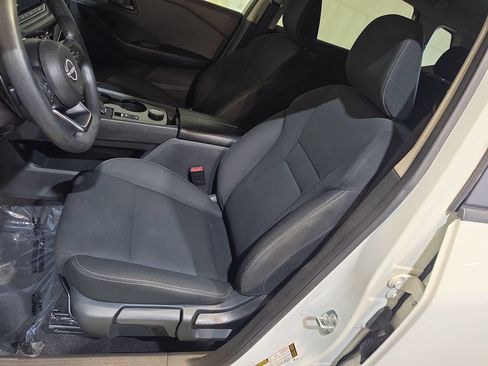 Used 2023 Nissan Rogue S AWD/4WD image 13
