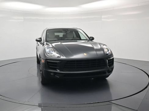 Certified 2018 Porsche Macan S AWD/4WD image 40