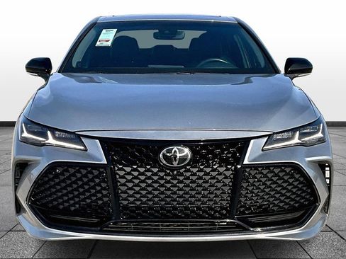 Used 2022 Toyota Avalon Touring image 3