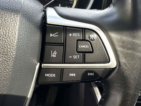 Used 2022 Toyota Highlander XLE AWD/4WD image 22