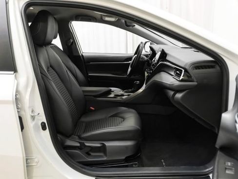 Used 2023 Toyota Camry SE FWD image 40