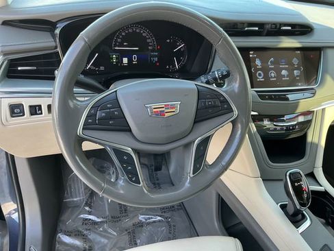 Used 2019 Cadillac XT5 Luxury image 26
