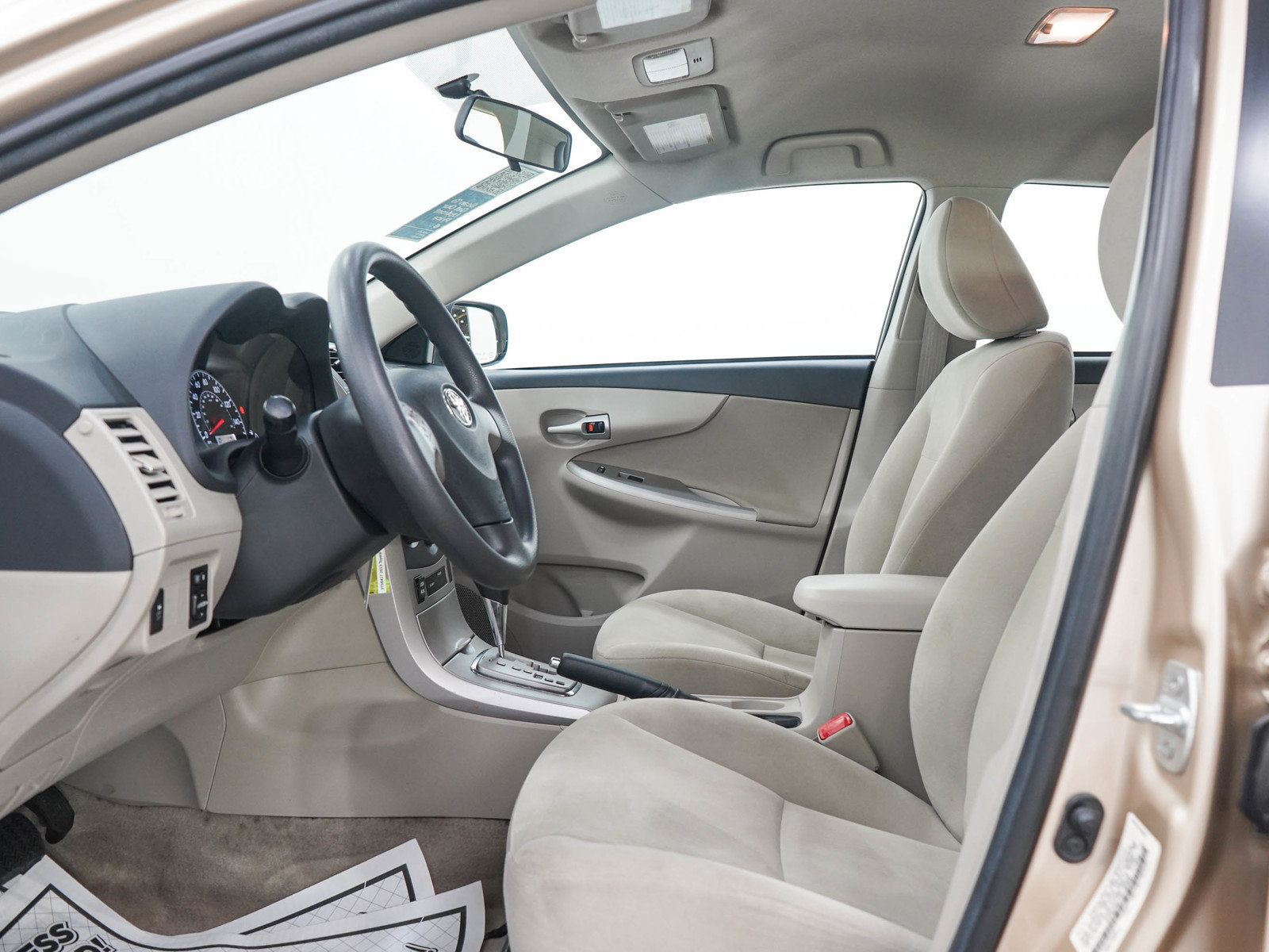 Used 2013 Toyota Corolla LE FWD image 20