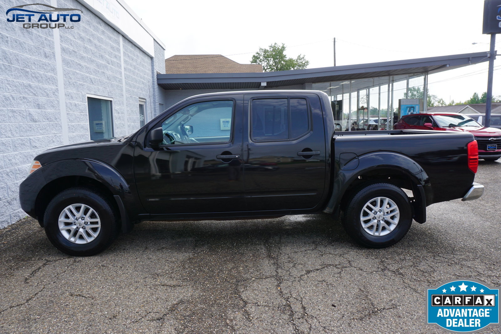 Used 2016 Nissan Frontier SV w/ SV Value Truck Package AWD/4WD image 13