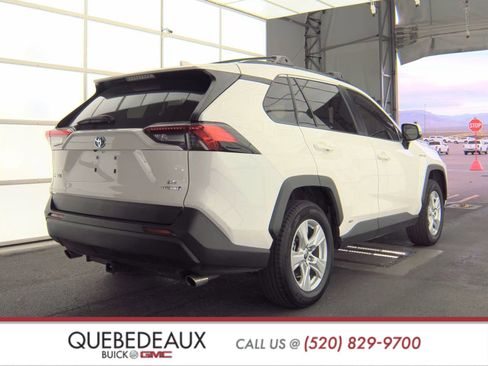 Used 2020 Toyota RAV4 LE image 5