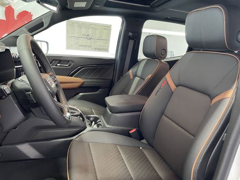 New 2025 GMC Canyon AT4 w/ Nightfall Edition image 12