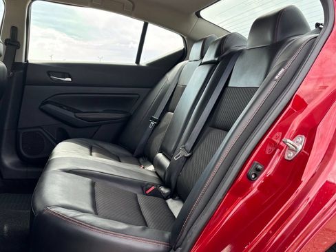 Used 2025 Nissan Altima 2.5 SR FWD image 13