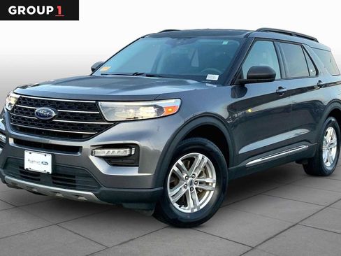 Used 2021 Ford Explorer XLT w/ Equipment Group 202A RWD image 1