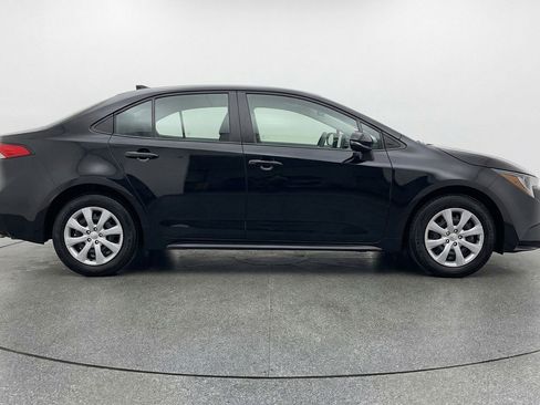 Used 2025 Toyota Corolla LE image 11