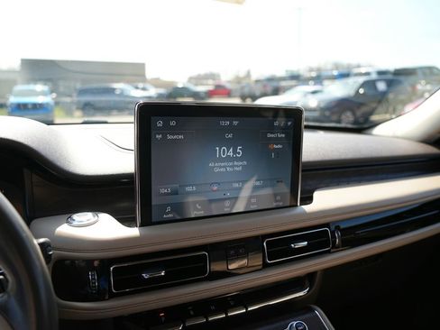 Used 2020 Lincoln Aviator Reserve AWD/4WD image 11