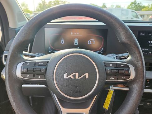 Used 2023 Kia Sportage LX AWD/4WD image 18
