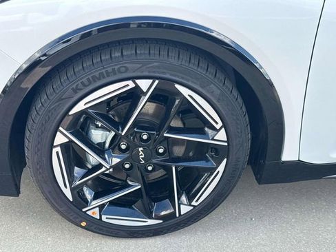 New 2026 Kia K4 GT-Line image 4