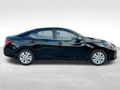 New 2025 Nissan Sentra S image 8