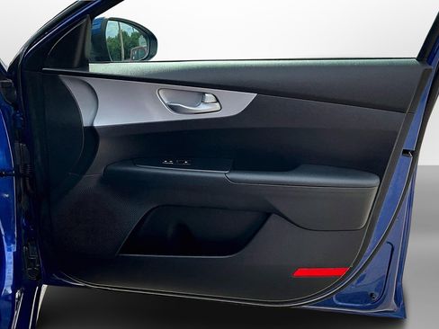 Used 2023 Kia Forte LXS image 25