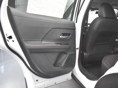 New 2025 Nissan Kicks SR image 16