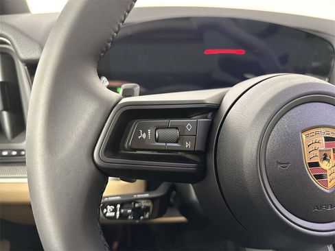 New 2026 Porsche Cayenne image 37