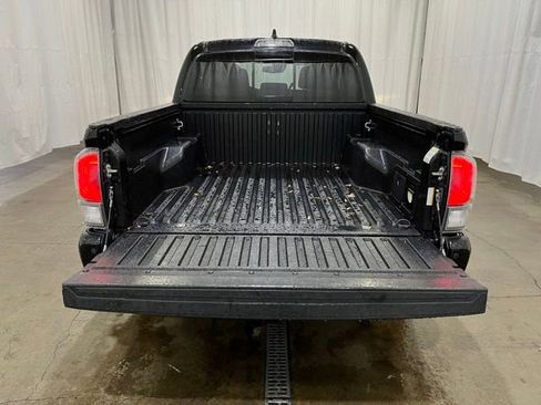 Certified 2020 Toyota Tacoma TRD Off-Road w/ Technology Package image 12