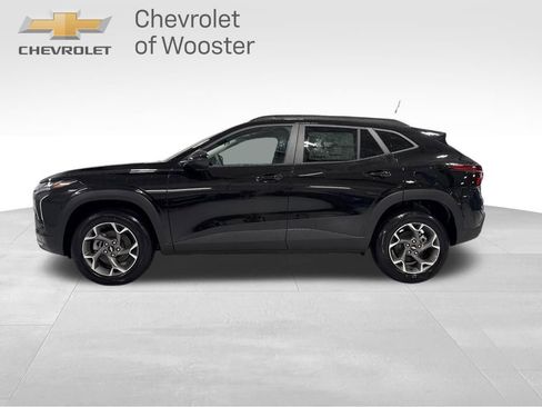 New 2026 Chevrolet Trax LT w/ LPO, Blackout Package image 30