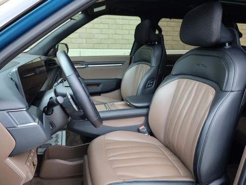 Used 2024 Kia EV9 GT-Line AWD/4WD image 15