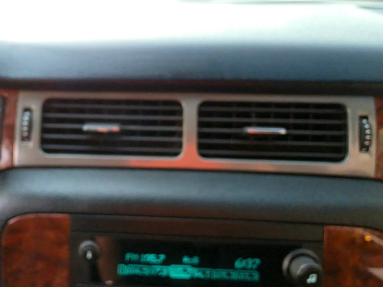 Used 2008 Chevrolet Tahoe LT w/ Convenience Package 1 RWD image 41
