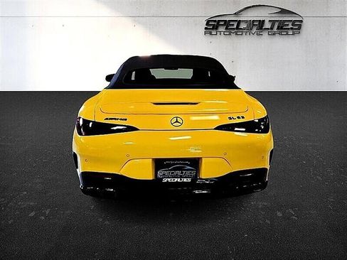 Used 2022 Mercedes-Benz SL 63 AMG 4MATIC image 11