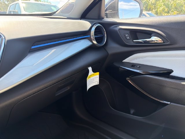 New 2026 Chevrolet Trax LT w/ Driver Confidence Package FWD image 28