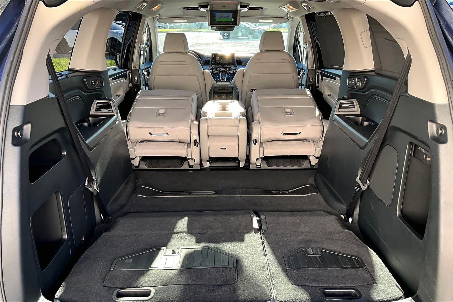 Used 2024 Honda Odyssey Touring image 32