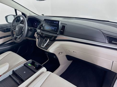 Certified 2026 Honda Odyssey EX-L image 38