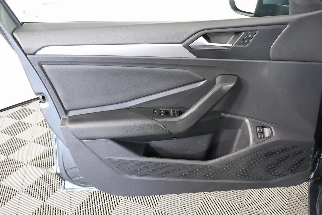 Used 2020 Volkswagen Jetta S FWD image 12