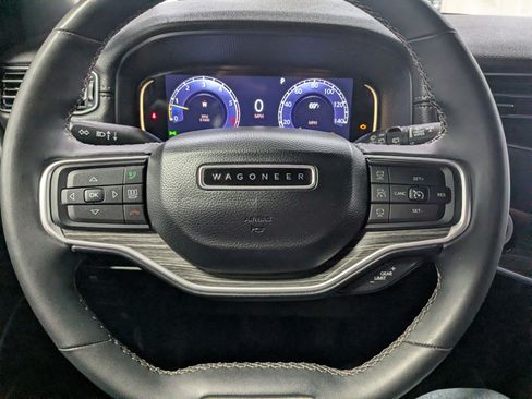 Used 2024 Jeep Wagoneer L Series II w/ Flexible Seating Group AWD/4WD image 13