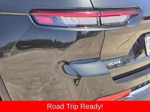 Used 2024 Jeep Grand Cherokee L Limited w/ MOPAR Finishing Package AWD/4WD image 14