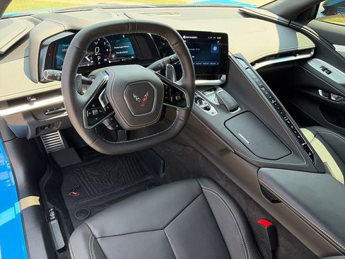 Used 2025 Chevrolet Corvette Stingray Preferred Cpe RWD image 16