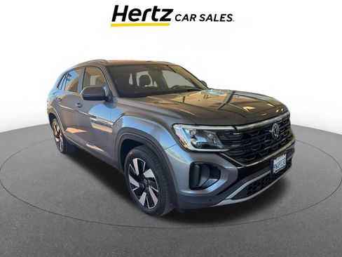 Used 2025 Volkswagen Atlas Cross Sport SE image 1