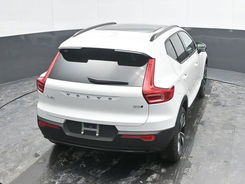 New 2026 Volvo XC40 B5 Ultra w/ Protection Package Premier image 29