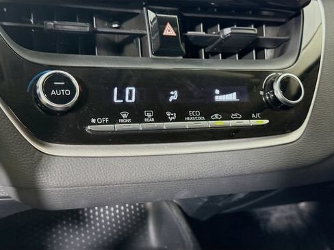 Certified 2022 Toyota Corolla LE w/ Carpet Mat Package (TMS) FWD image 17
