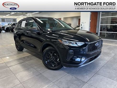 Used 2023 Ford Escape Active AWD/4WD image 1