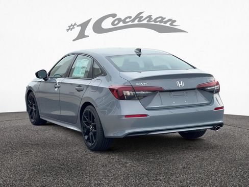 Used 2025 Honda Civic Sport image 4